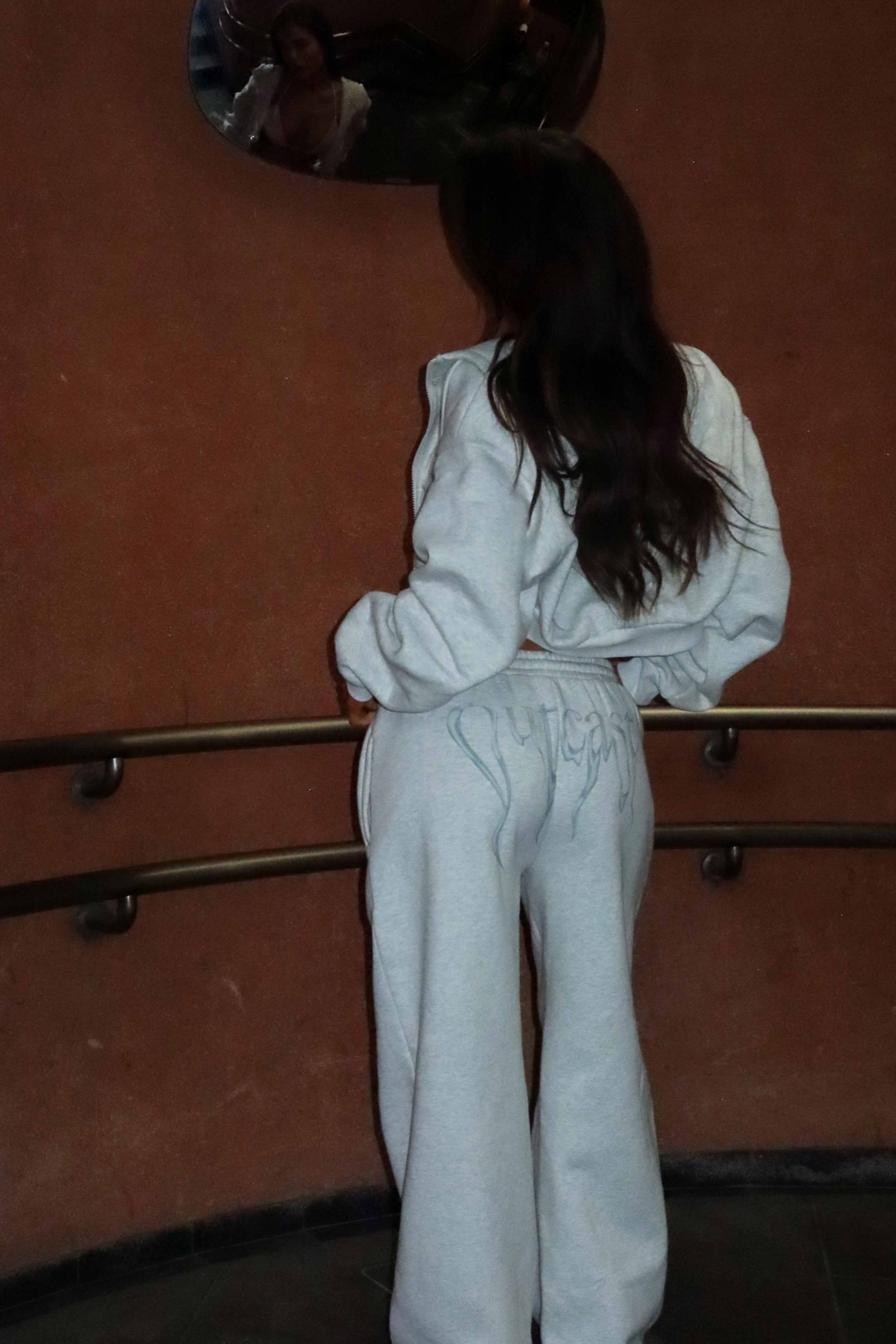 NYA CROPPED HOODIE GREY - Image 10