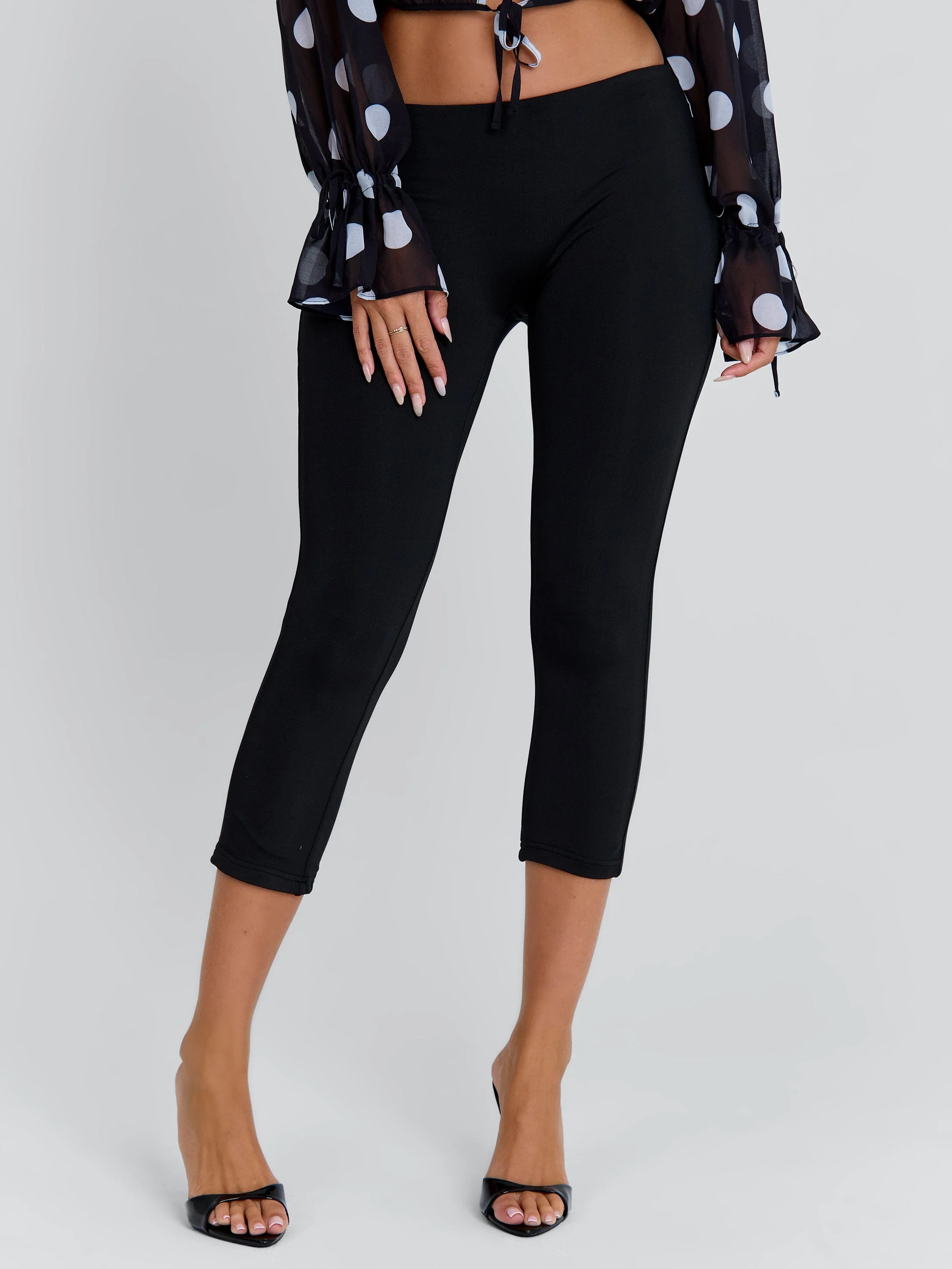 LUMAE CAPRI PANTS BLACK - Image 3