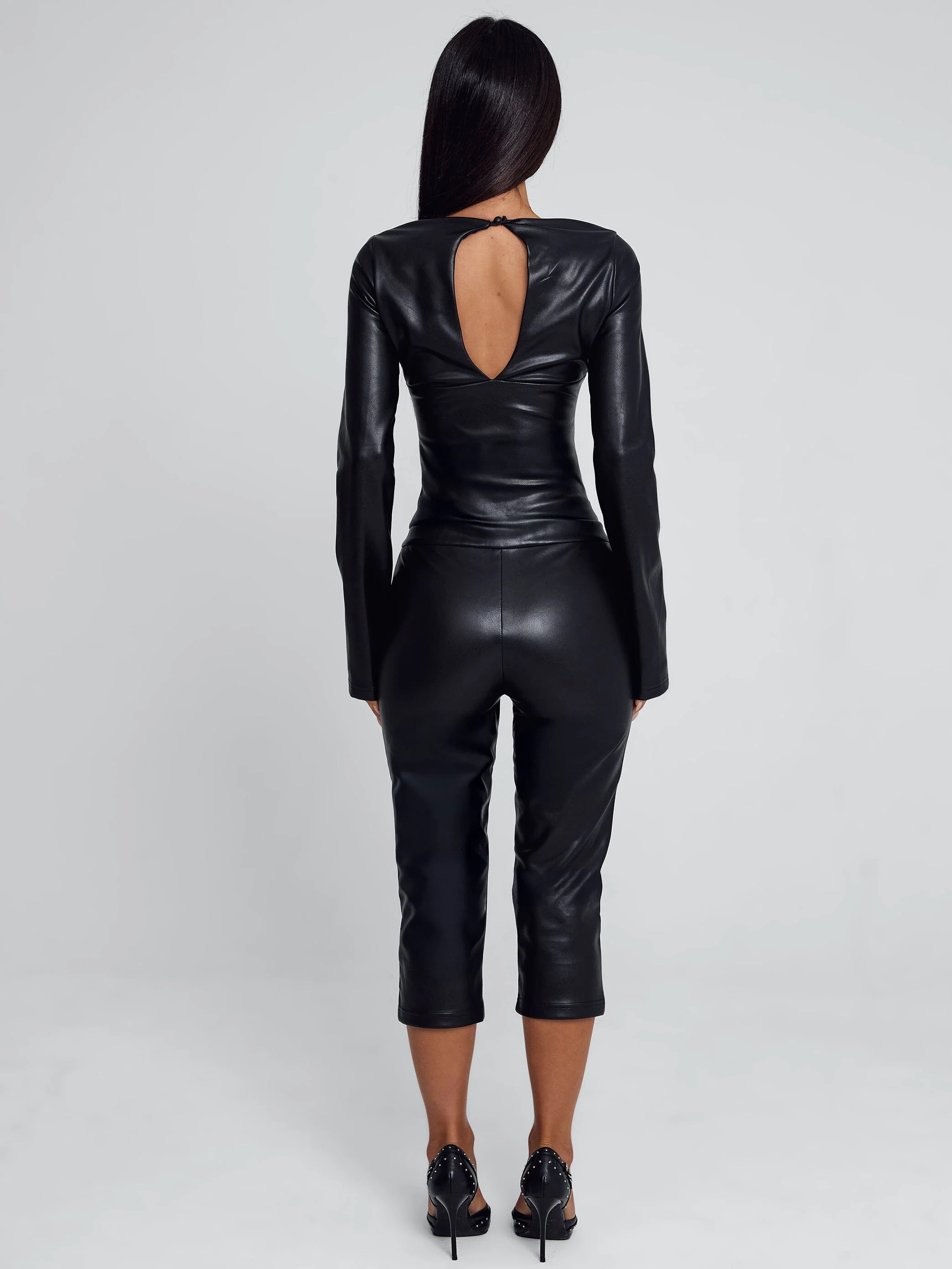 SIVANA CAPRI PANT BLACK - Image 5